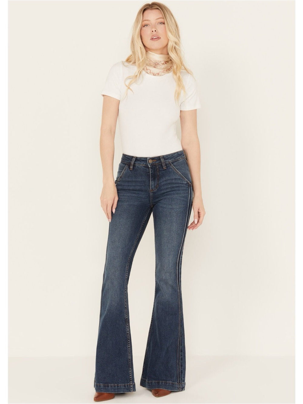 SHYANNE WOMEN'S GOLD BARREL DARK WASH HIGH RISE PINTUCK FLARE JEANS Size 29